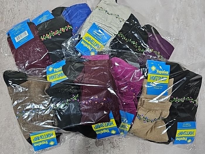 Шкарпетки "Житомир Преміум Х/Б" 109-03 х/б -бавовна гладь жіночі, р. 25 -випадкове асорті -(високі х/б-гладь -під гумкою орнамент з дрібних гілочок і квіточок) -уп. 12 шт