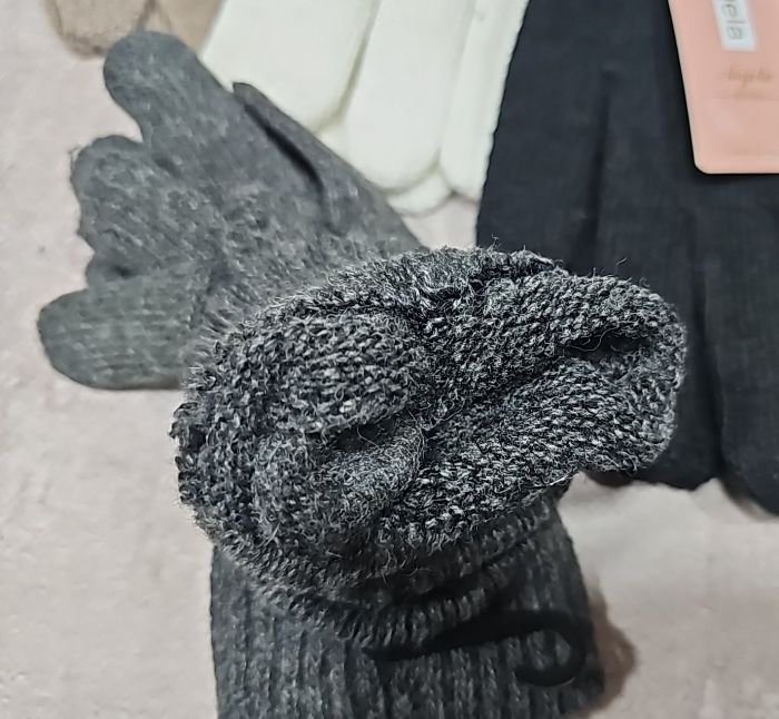 Рукавички жіночі "Anjela" 2007 з начосом, асорті -(однотонні +на манжеті емблема) -уп. 12 шт.