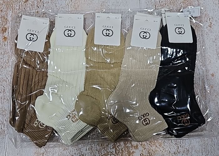 Шкарпетки "Корона/ Gu..i" ВF-011 чесана бавовна /combed cotton жіночі, р. 36-41 -асорті -(Середні/однотонні в рельєфний рубчик +на широкій резинці збоку вишивка Gu..i) -уп. 10 шт