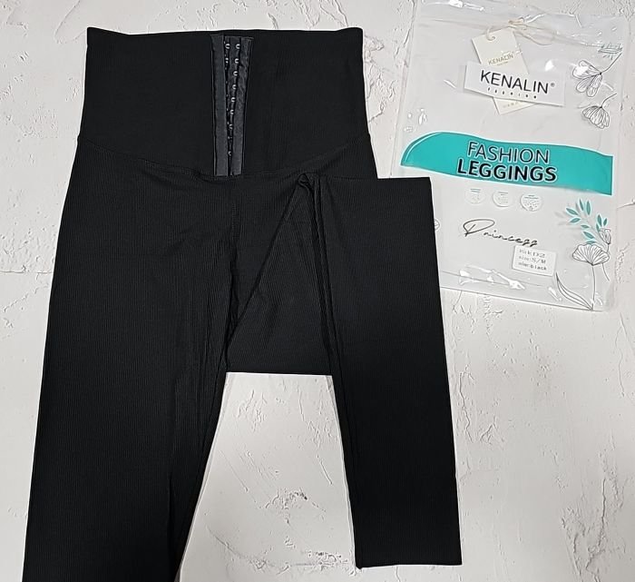 Лосини "Kenalin" №:D2 з еластичної тканини у дрібний рубчик +зверху коригуючий корсет на гачках, р. 2XL/3XL-(48-50) -(чорні /Д2)