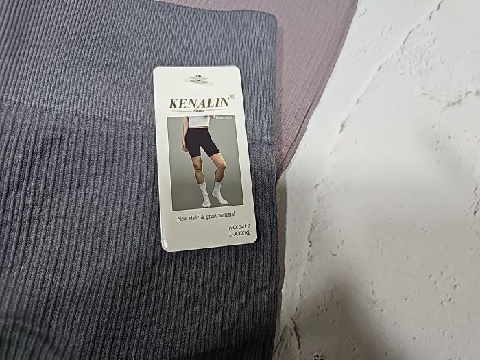Треки /велосипедки "Kenalin" 0412 укорочені безшовні в рубчик з ефектом пуш-ап (Push-up), р. L/4XL-(44-50)