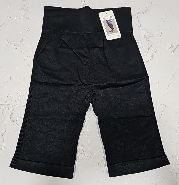 Треки /велосипедки "Kenalin" 0511 подовжені безшовні з ефектом пуш-ап (Push-up) +з боків лампаси в рубчик, р. L/4XL-(42-48) -(чорні /гладкі)