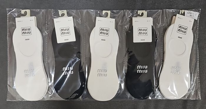 Шкарпетки-сліди "Корона /miu.." ВF-052-1 сітка із силіконом на п'яті жіночі, р. 36-41 -асорті -(Сіточка /чорні та білі +спереду сріблястий напис miu...) -уп. 10 шт