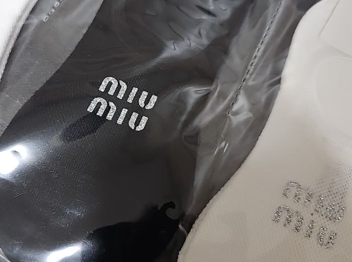 Шкарпетки-сліди "Корона /miu.." ВF-052-1 сітка із силіконом на п'яті жіночі, р. 36-41 -асорті -(Сіточка /чорні та білі +спереду сріблястий напис miu...) -уп. 10 шт