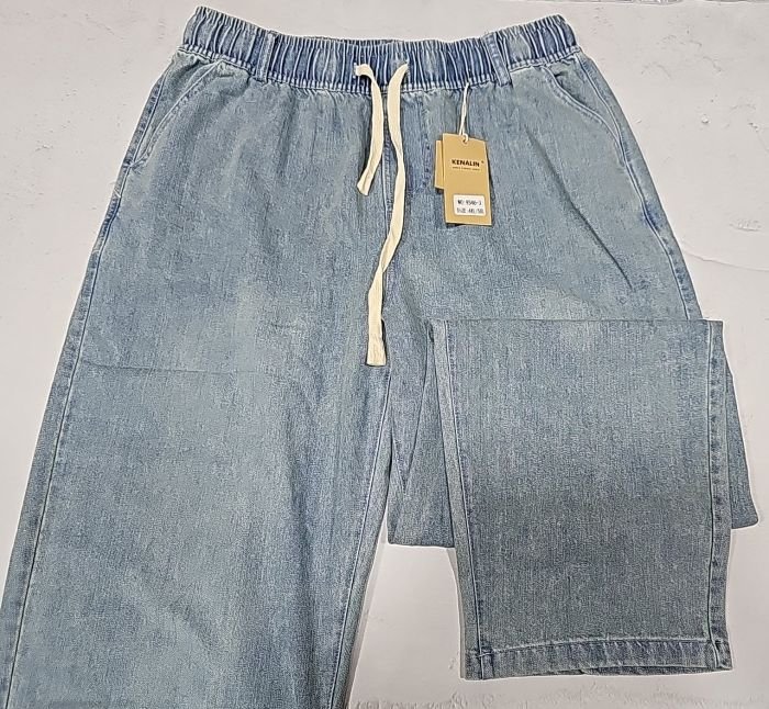 Джинси "Kenalin" 9546-3 із щільного джинс-котону, спереду та ззаду кишені, пояс на гумці, р. 4XL/5XL-(48-50), 5XL/6XL-(50-52), 6XL/7XL-(52-54), 7XL/8XL-(54-56) -(Блакитний мікс -Без вибору відтінку!!!)