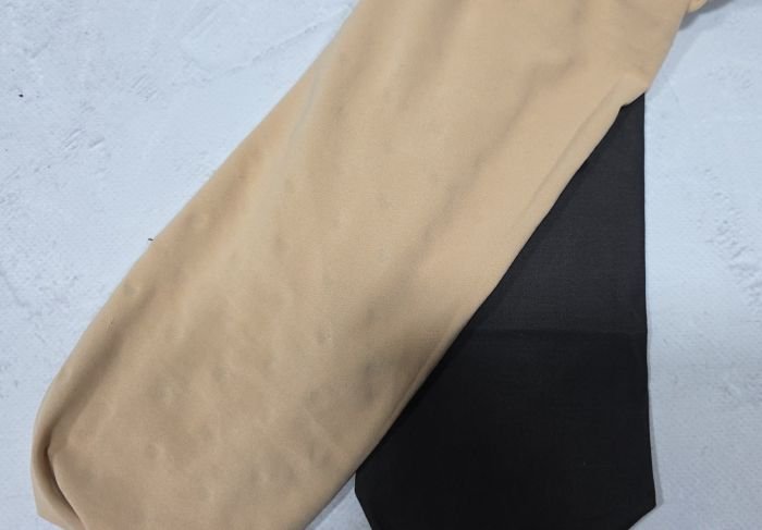 Колготки "Корона" KW-2024-2р-2 /48-54 "у серця" капронові з імітацією тонких, щільність 880 den на бежевій основі з ефектом голих ніжок /друга шкіра, зверху підтримуючі трусики-бікіні з ефектом push-up, на р-р: 46-52 -(чорні) -уп. 1 шт