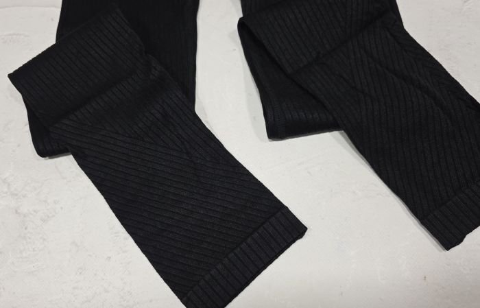 Лосини "Kenalin" 0925 безшовні щільні в широкий комбінований рубчик +позаду ефект пуш-ап (Push-up) +зверху широкий пояс, р. 3ХL/6XL-(46-50) -(чорні)