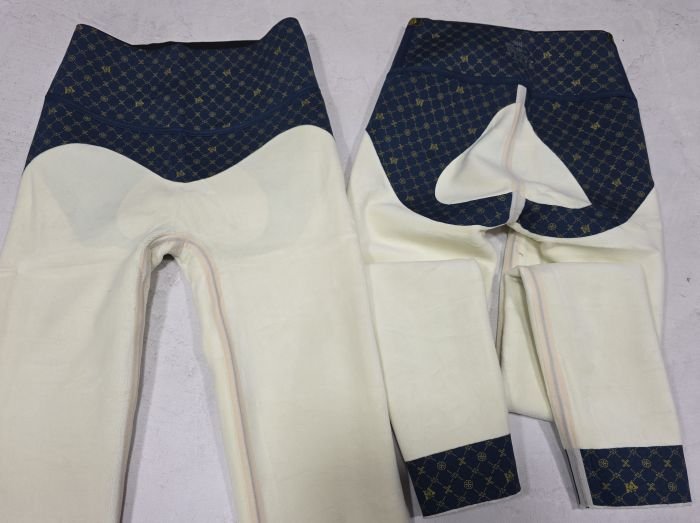 Лосини "Золото" А-9026-2-Г гладкі на збитому плюшевому флісі з коригуючою мембраною та тейпами +з широким поясом утяжкою +з підтяжкою живота та сідниць, р. XXS/XS-(42-46), S/M-(44-48), L/XL-(46-50), 2XL3XL-(48-52) -(чорні)