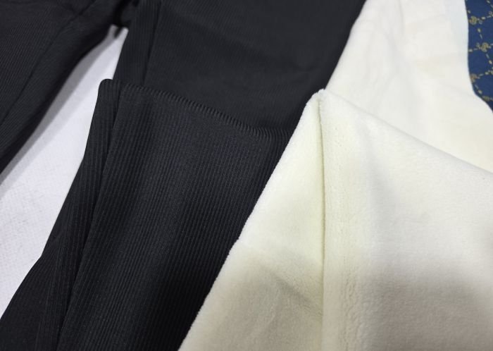 Лосини "Золото" А-9027-1-Р у дрібний рубчик на збитому плюшевому флісі з коригуючою мембраною та тейпами +з широким поясом утяжкою +з підтяжкою живота та сідниць, р. XXS/XS-(42-46), S/M-(44-48), L/XL-(46-50), 2XL3XL-(48-52) -(чорні)