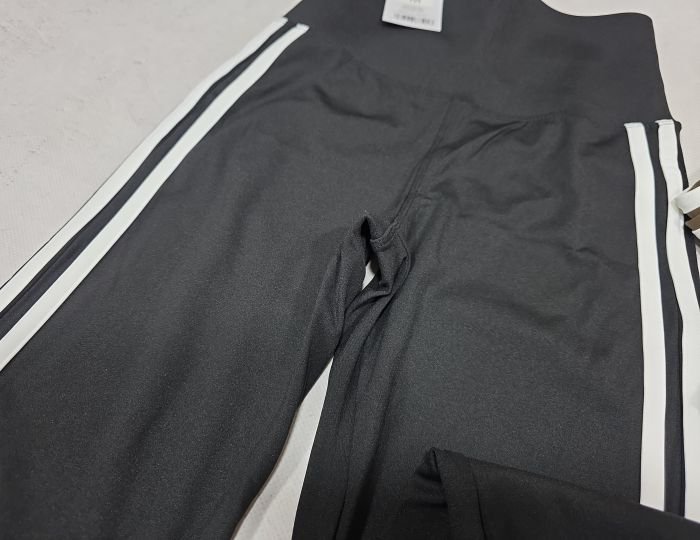 Лосини "Корона" KW-2501 кльош з еластичної гладкої тканини дайвінг +з лампасами з боків +з широким поясом +позаду з тейпами, р. М-(42-46), L-(44-48), XL-(46-50), 2XL-(48-52) -уп. 1 шт