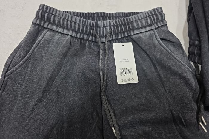 Прогулянкові штани "ALIA" К-2149 трикотажні з ефектом варки, зі стразами та візерунком з боків, вільного крою та з широким низом, верх на резинці +з боків кишені, р. S-(46), M-(48), XL-(50) , 2XL-(52), 3XL-(54) -(сіро-чорний мікс)