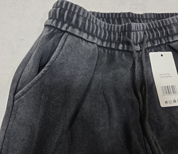 Прогулянкові штани "ALIA" К-2149 трикотажні з ефектом варки, зі стразами та візерунком з боків, вільного крою та з широким низом, верх на резинці +з боків кишені, р. S-(46), M-(48), XL-(50) , 2XL-(52), 3XL-(54) -(сіро-чорний мікс)