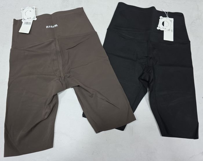 Треки /велосипедки "ALIA" К-952 гладкі +позаду з тейпами +з широким поясом утяжкою, з безшовним низом, р. M-(42-44), L-(44-46), XL-(46-48), 2XL-(48-50), 3XL-(50-52) -уп. 1 шт