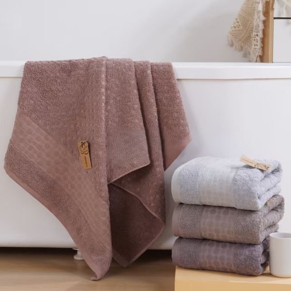 Рушник 70035-144 лицьовий cotton -махра, р. 100*50 -(Однотонний +вставка з дрібних кружечків та рисочок -обличчя) -в уп. 4 шт