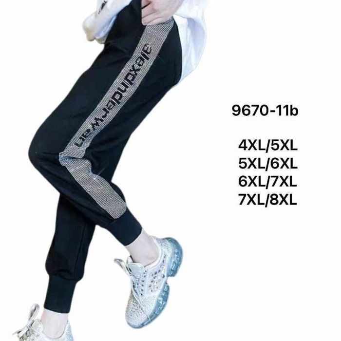 Прогулянкові штани "Kenalin" 9670-11b /1b батал, низ на широкому манжеті +верх на резинці +з боків широкі лампаси з камінчиків та написом +кишені, р. 5XL/6XL-(52-54), 6XL/7XL-(54-56) -(чорні)